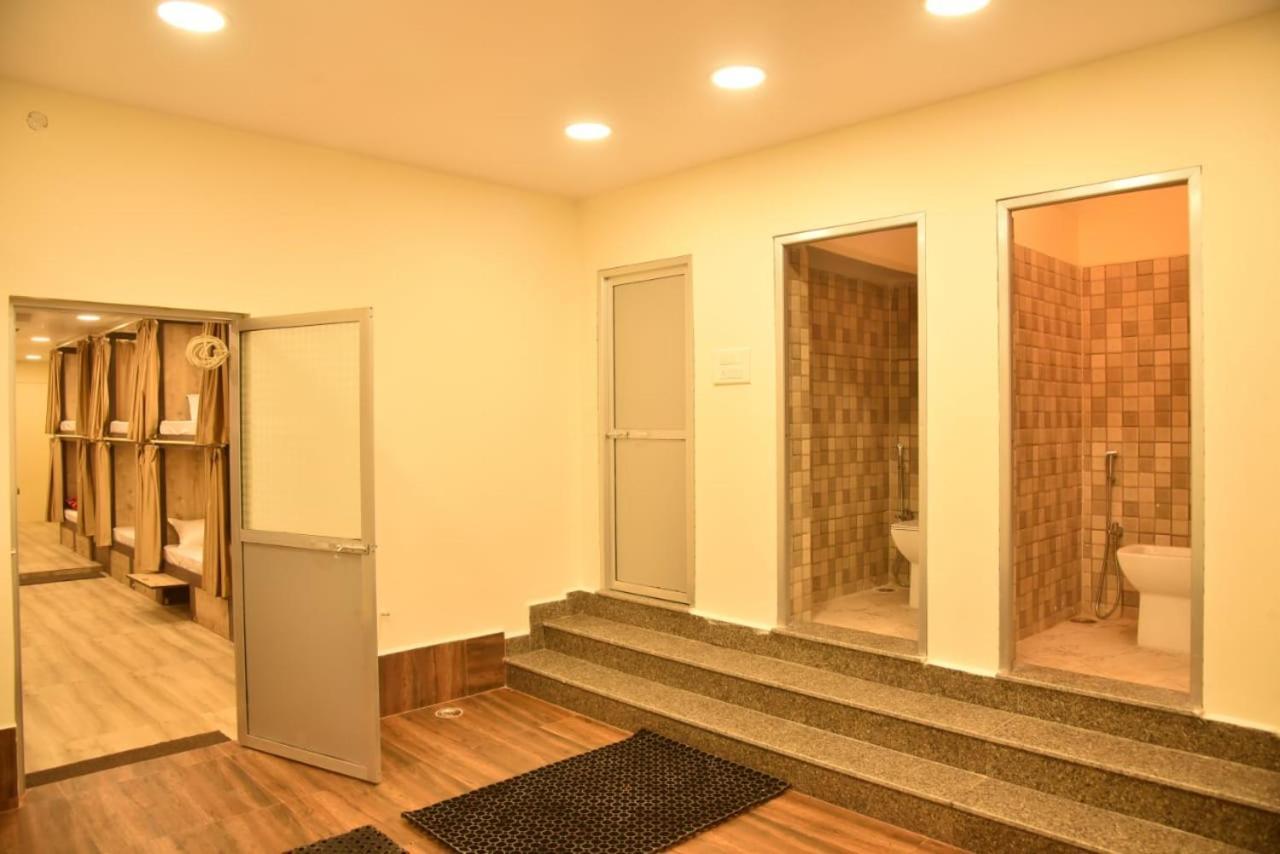 Hotel Relax Inn Prayagraj Bagian luar foto