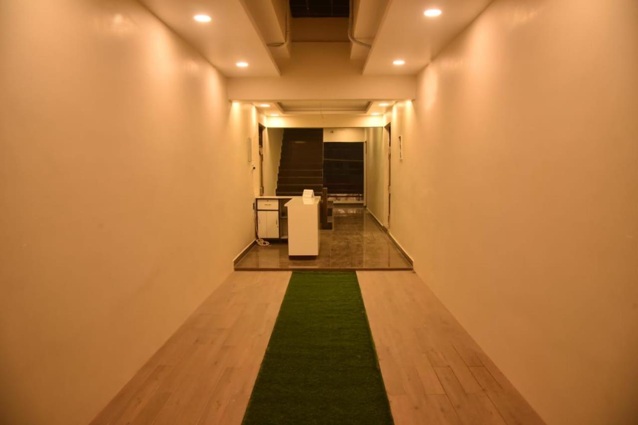 Hotel Relax Inn Prayagraj Bagian luar foto
